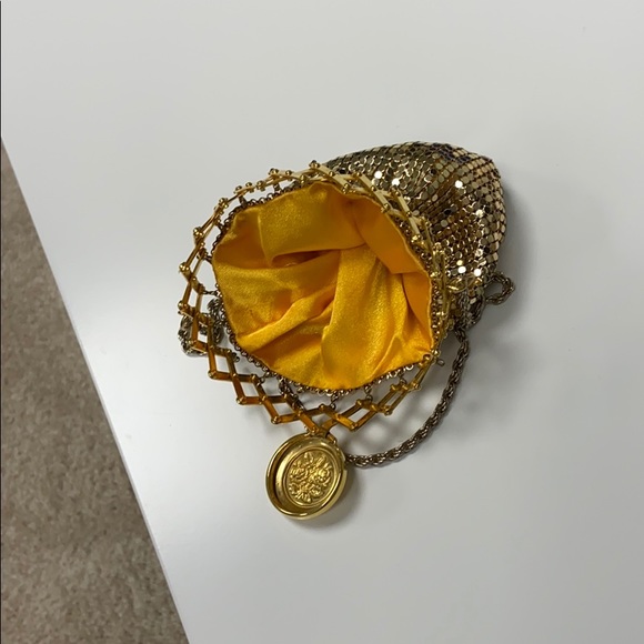 gold expandable party coin purse wristlet - Picture 5 of 7